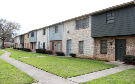 Ashley Square Townhomes, Beaumont, Texas, real estate sales leasing, parigi property management, beaumont, Port Arthur, Texas